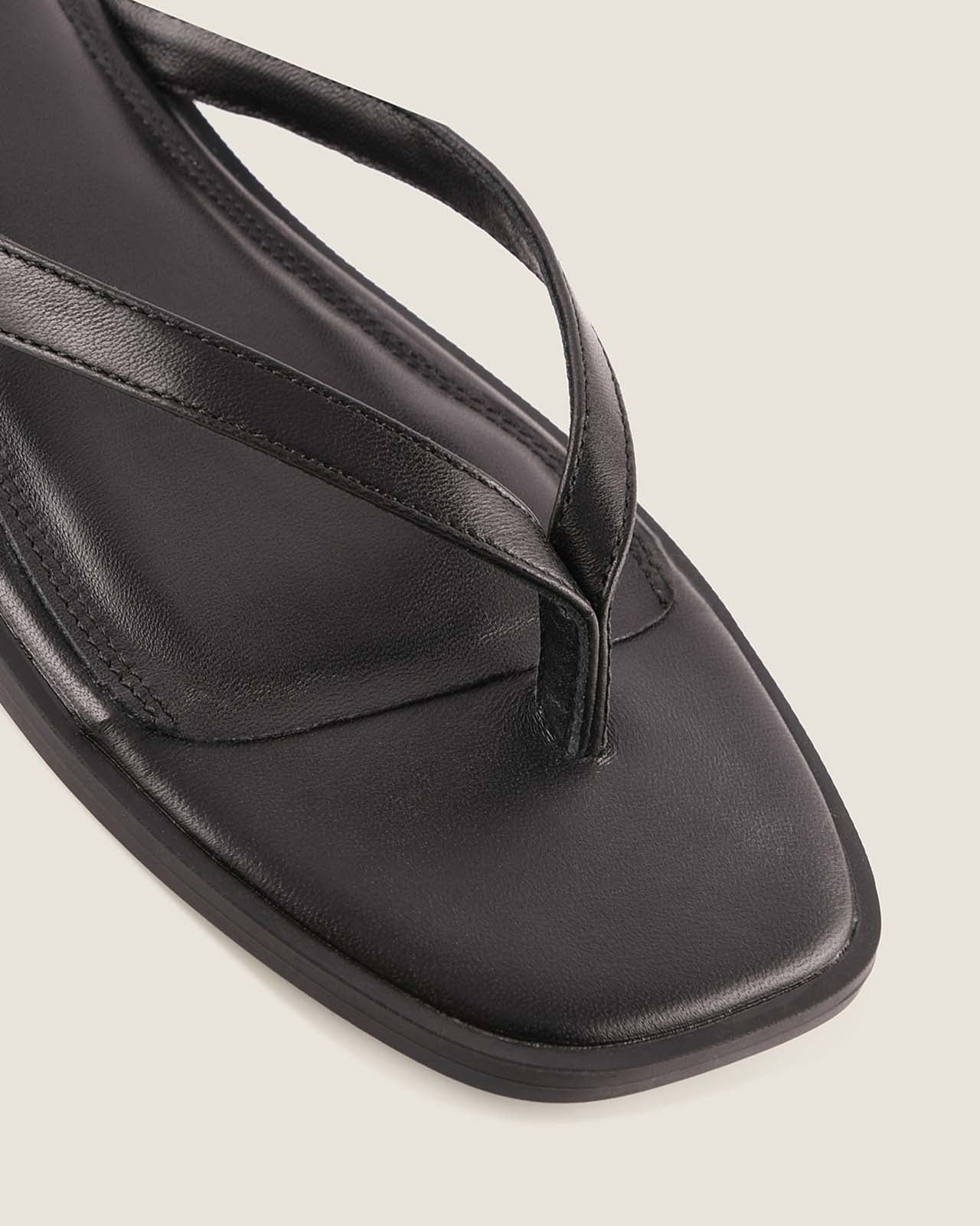 Aspen Flat Sandal Black Leather