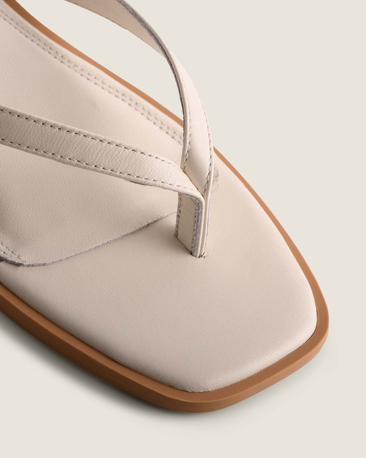 Aspen Flat Sandal White Leather