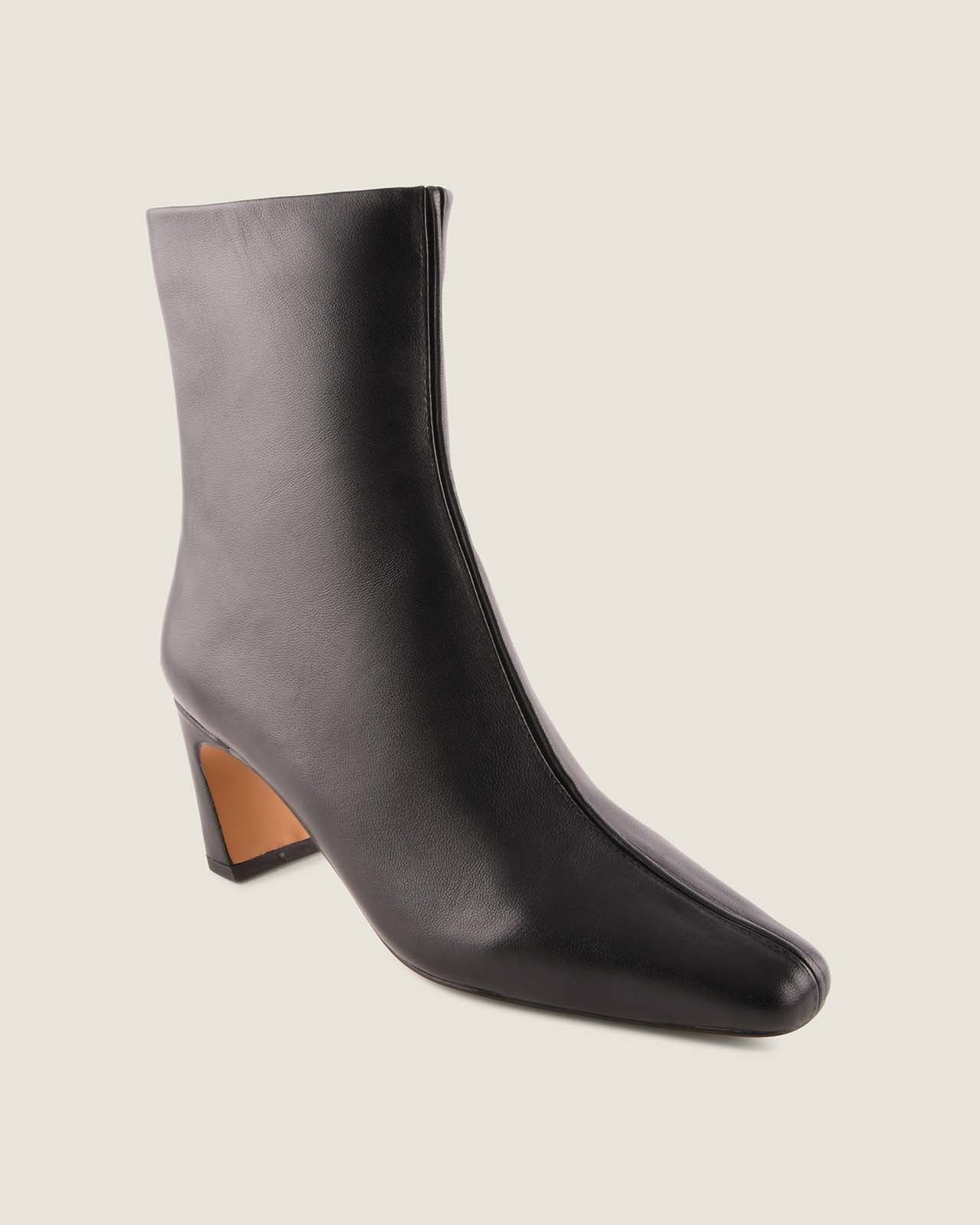 Atlas heel ankle boot black leather
