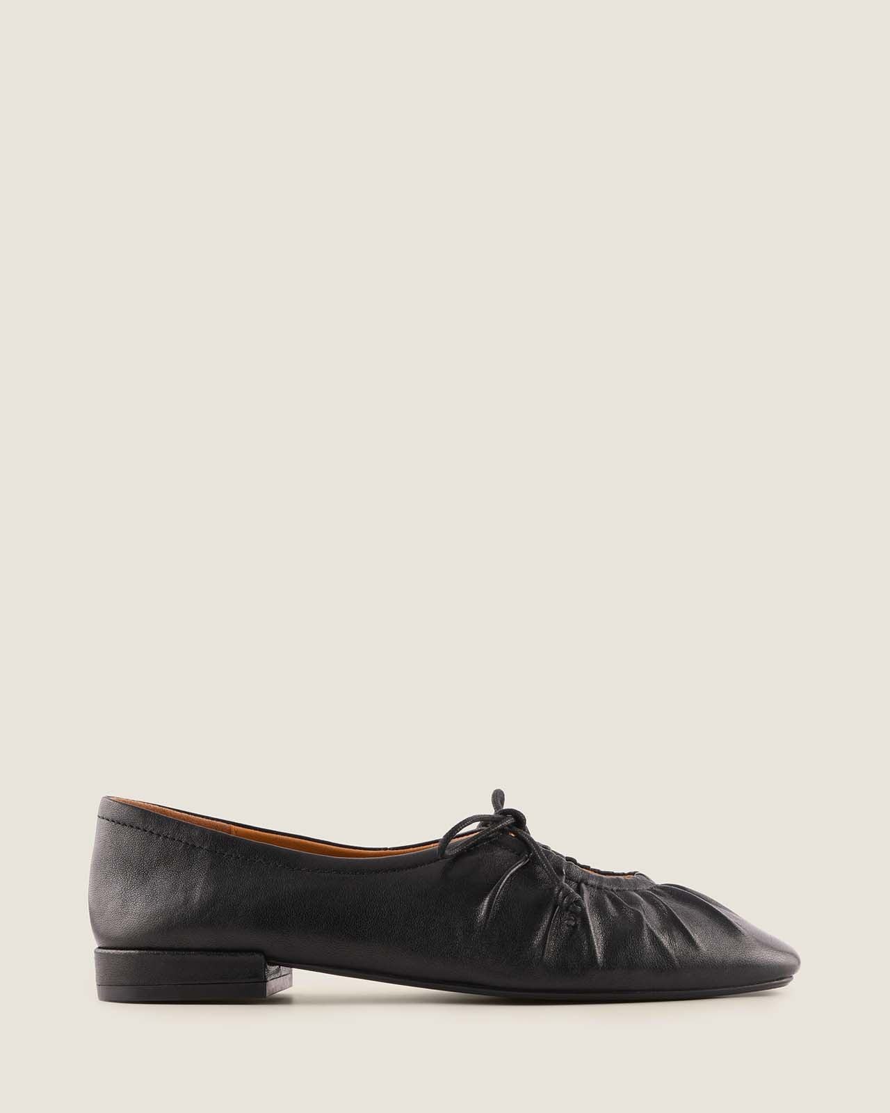 LOGAN CASUAL FLATS BLACK LEATHER