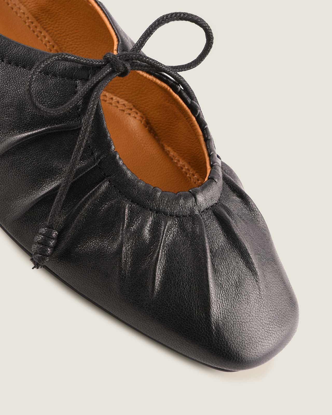 LOGAN CASUAL FLATS BLACK LEATHER