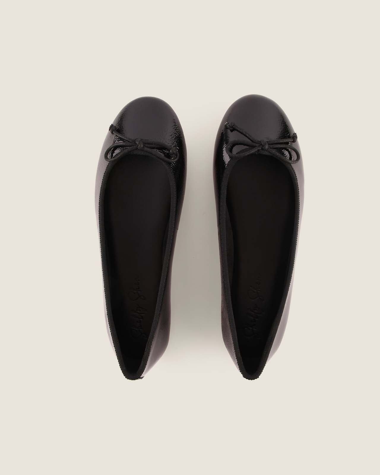POET BALLET FLATS BLACK CRINKLE PATENT